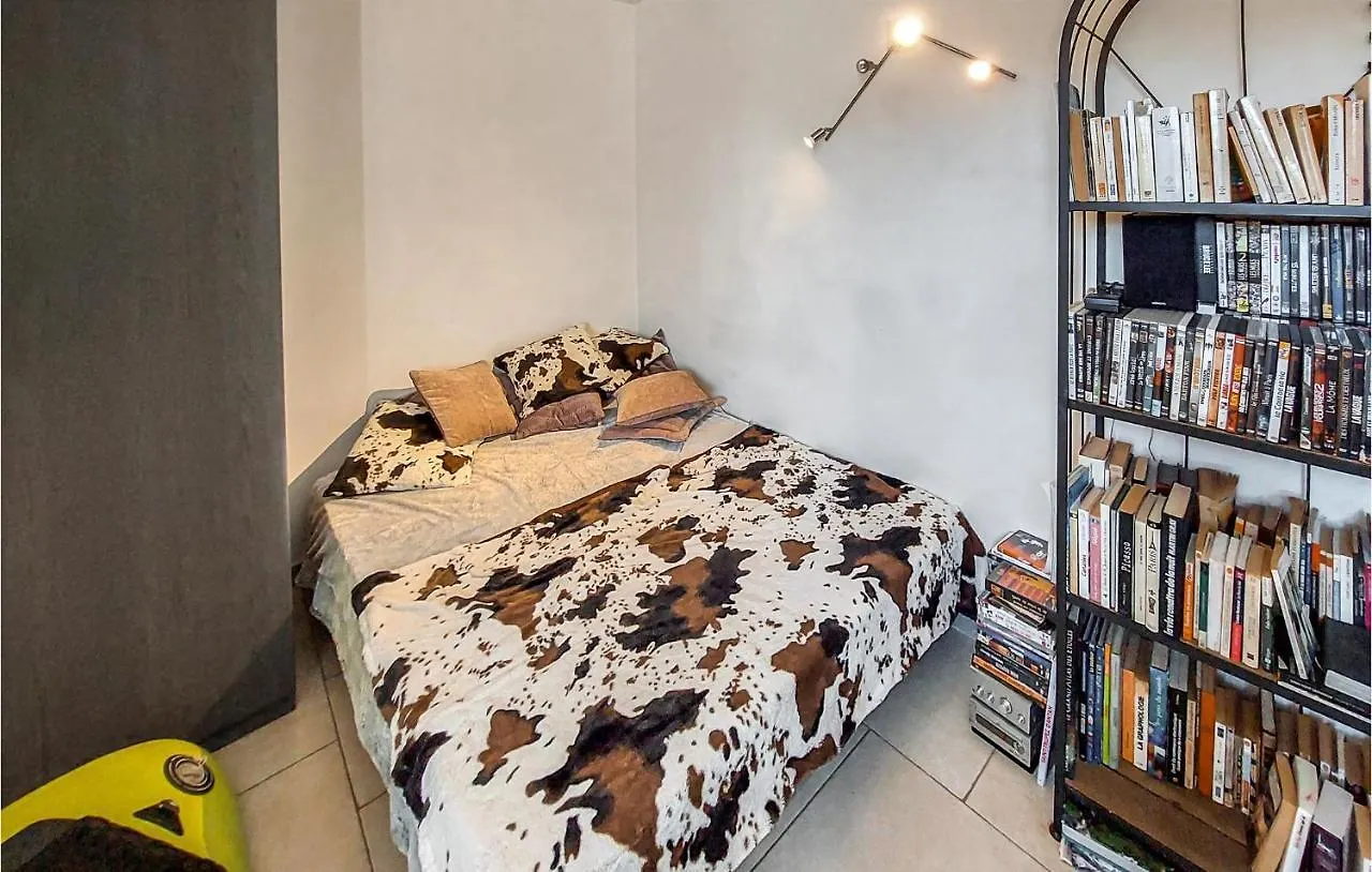 3 Bedroom Amazing Home In Saint Cyr Sur Mer Holiday home