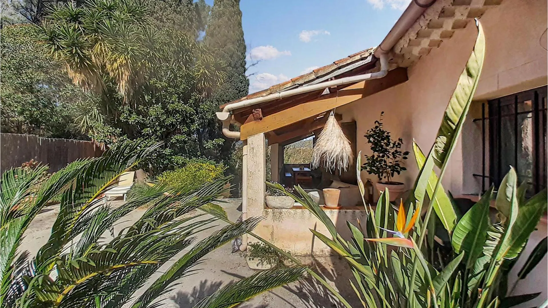 3 Bedroom Amazing Home In Saint Cyr Sur Mer 0*, Saint-Cyr-sur-Mer